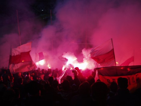 Der VfB Stuttgart reist nach Parma zum UEFA-CUP Ausw�rtsspiel und kann aufgrund der Mehrzahl der Fans im Stadion beinahe von einem Heimspiel sprechen...